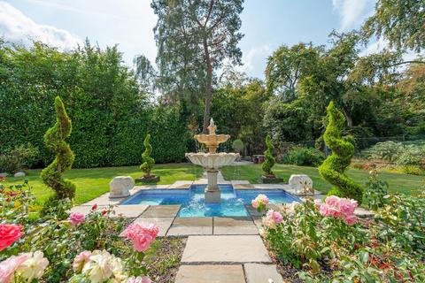 6 bedroom detached house for sale, Woodland Glade Farnham Common, Buckinghamshire, SL2 3RG