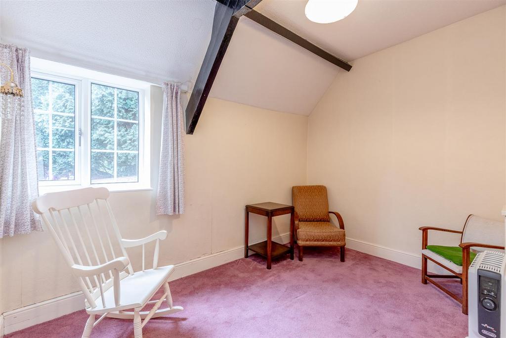 Over Lane, Almondsbury Bed 2.jpg