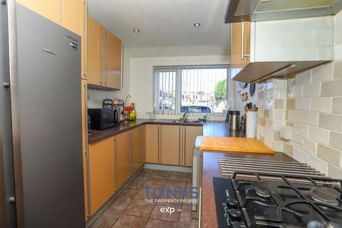 2 Clay Drive, Birmingham, B32 1BE