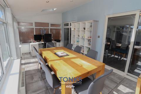2 Clay Drive, Birmingham, B32 1BE
