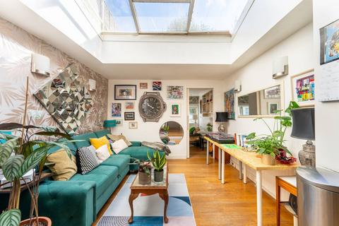 2 bedroom flat for sale, Clarendon Road, Holland Park, London, W11