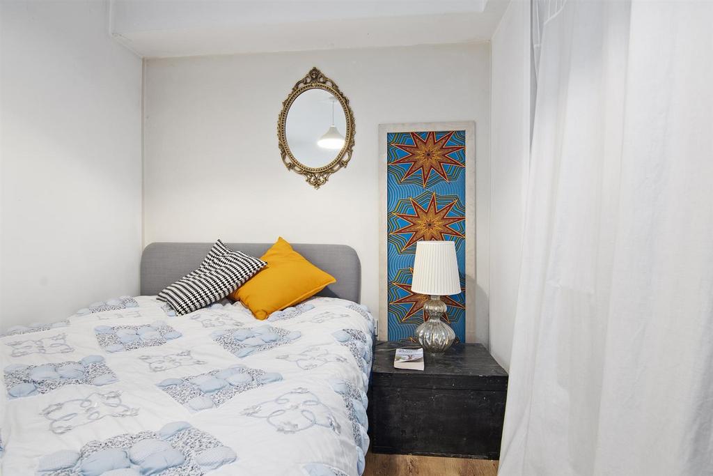 Master bedroom.jpg