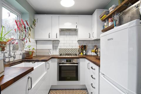 1 bedroom flat for sale, Bream Close, London, N179DW
