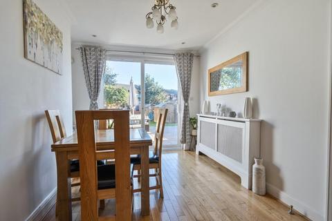 46 Boundaries Road, Feltham, TW13 5DT