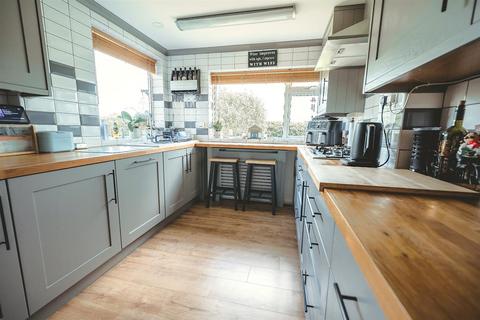 4 bedroom semi-detached house for sale, Fairlight Close, Bexhill-On-Sea