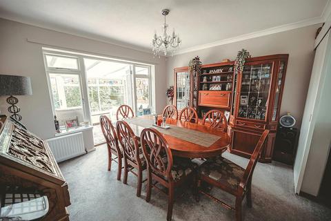 4 bedroom semi-detached house for sale, Fairlight Close, Bexhill-On-Sea