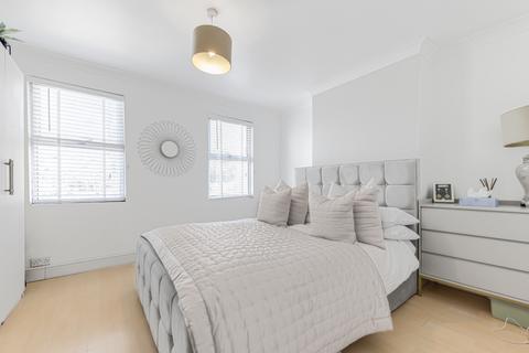 undefined, Brunswick Park Road, London, N11