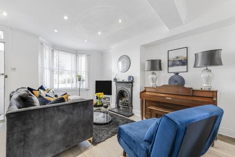 undefined, Brunswick Park Road, New Southgate, London, N11