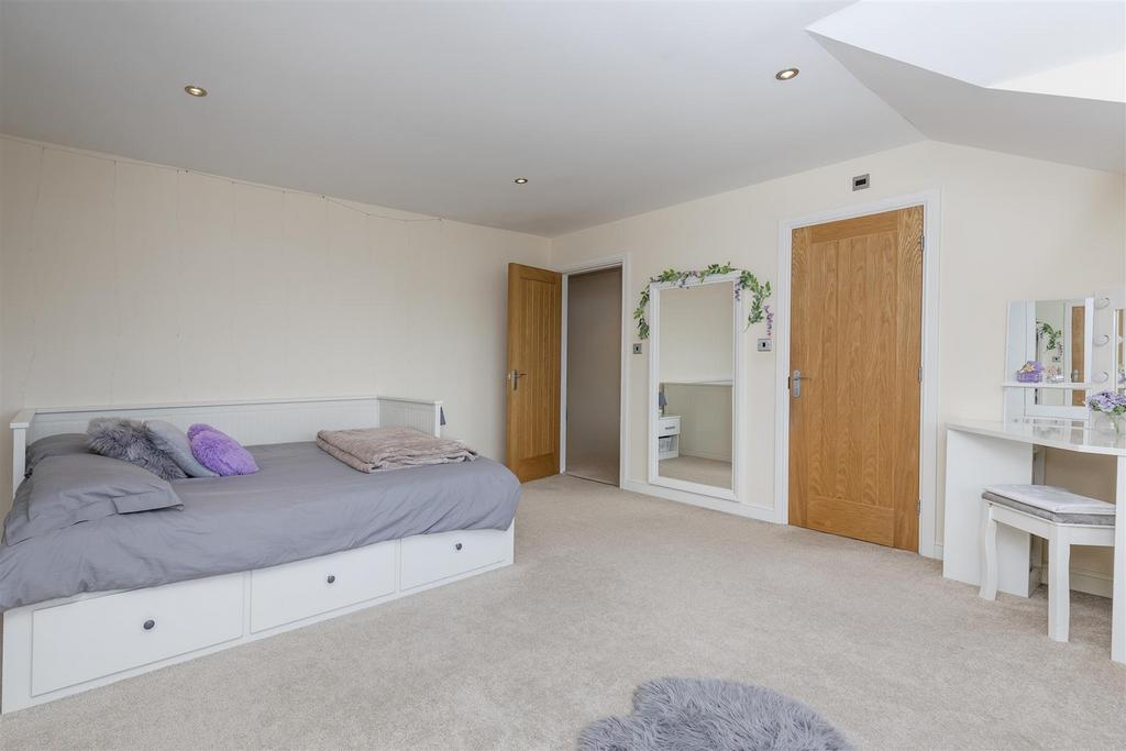 Bramleys Estate Agents - Acorn Croft - Fenay Bridg