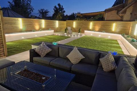 undefined, 25 Windermere Road, Royton, Oldham, OL2 6SY