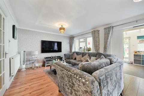 4 bedroom end of terrace house for sale, Middleton Road, Epsom