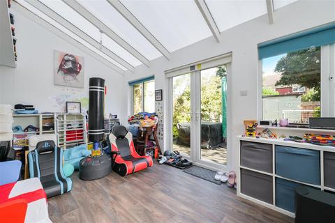 undefined, Middleton Road, Epsom