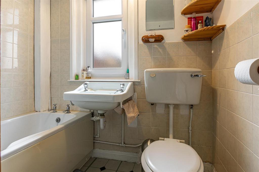 16 Morrow Gardens Melrose 30.JPG