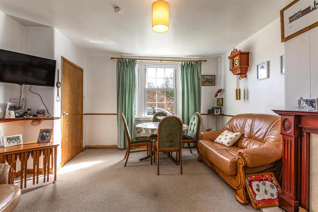 16 Morrow Gardens Melrose 14.JPG