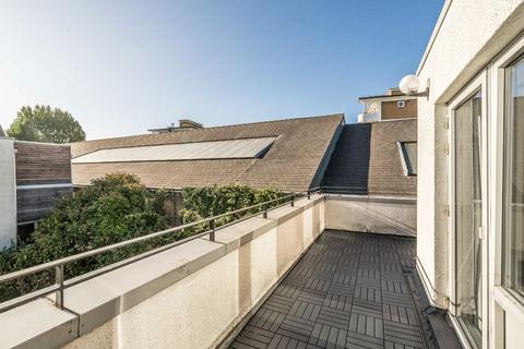 undefined, Rush Common Mews, London SW2