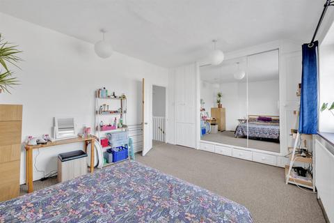 undefined, Gareth Grove, Bromley