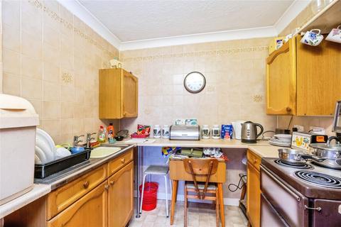 2 bedroom apartment for sale, Claremont Court, Bognor Regis PO21