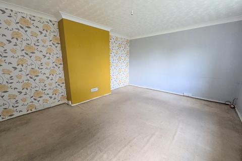 2 bedroom ground floor flat for sale, 57 Thurlocks, Tintinhull, Yeovil, Somerset BA22 8QE