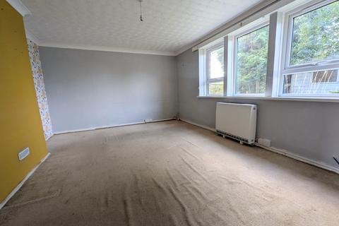2 bedroom ground floor flat for sale, 57 Thurlocks, Tintinhull, Yeovil, Somerset BA22 8QE