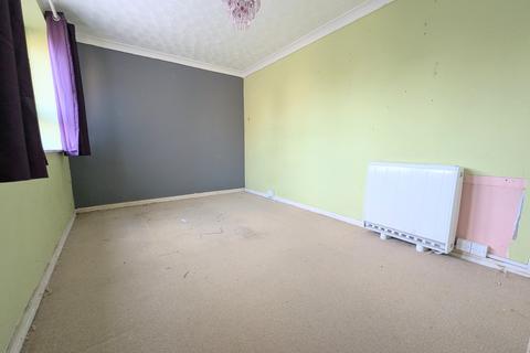 2 bedroom ground floor flat for sale, 57 Thurlocks, Tintinhull, Yeovil, Somerset BA22 8QE