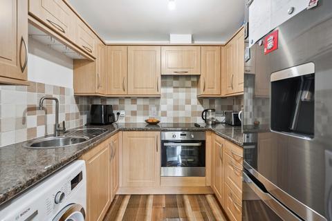 undefined, Hawkes Close, Slough SL3