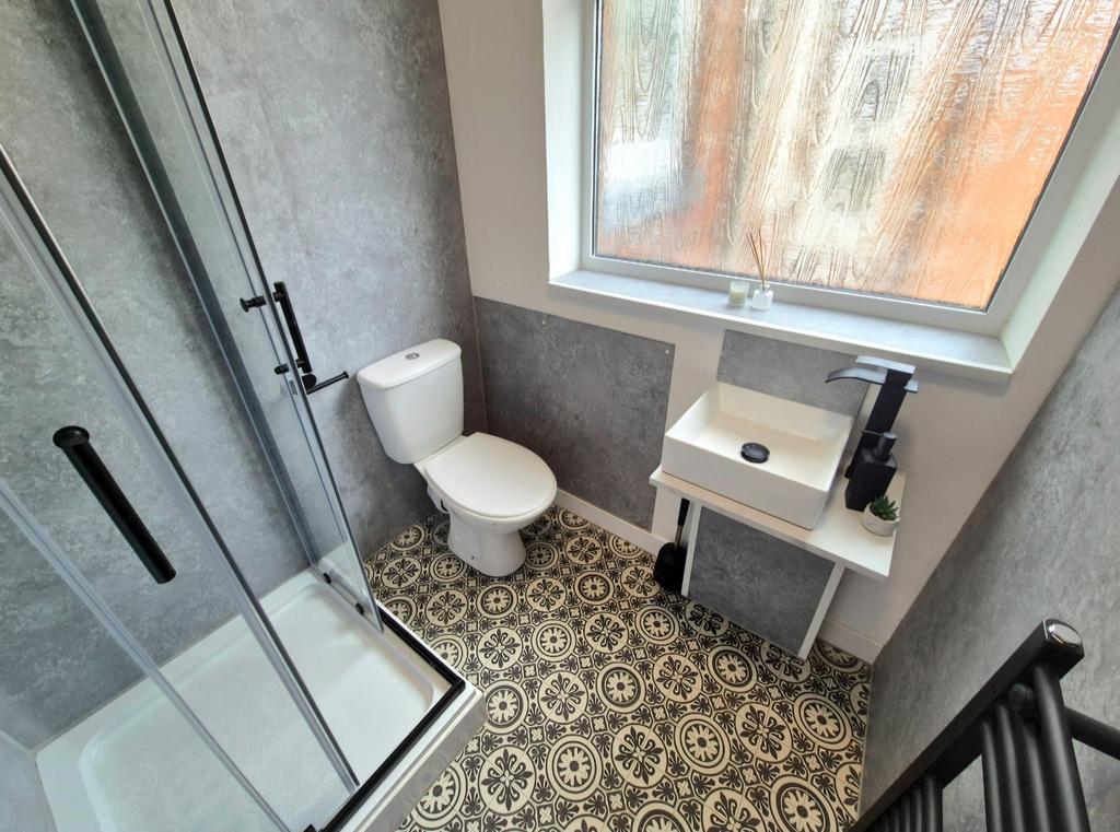First floor shower room