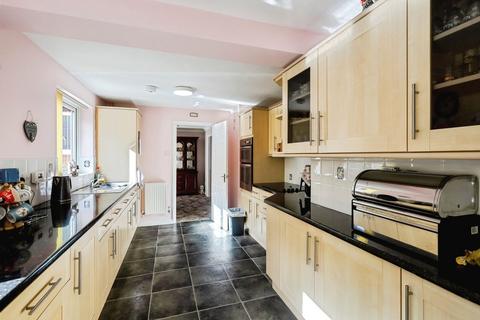 undefined, St Edmunds Close, Daventry NN11