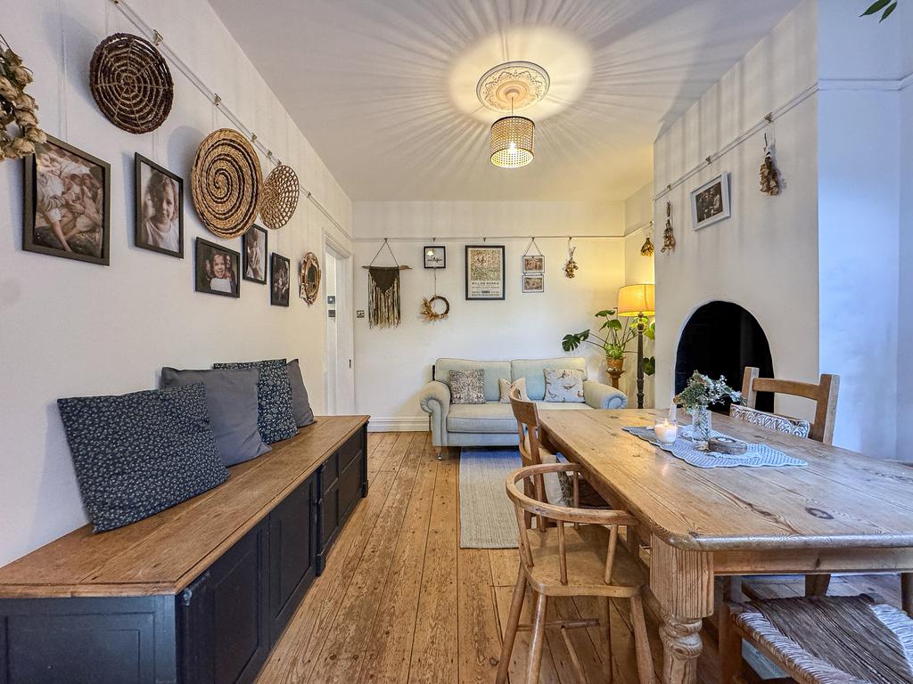 Dining Room (2)