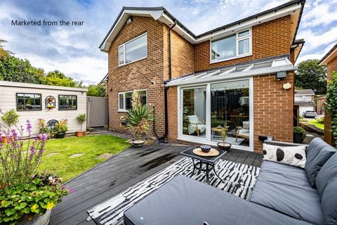4 bedroom detached house for sale, The Paddock, Huddersfield HD5