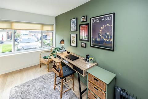 4 bedroom detached house for sale, The Paddock, Huddersfield HD5