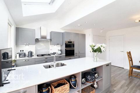 3 bedroom detached house for sale, Thorneywood Road, Drakelow, Burton on Trent