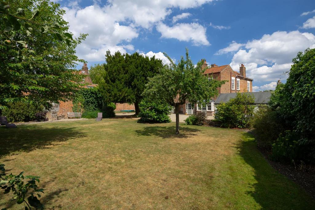 House & Garden