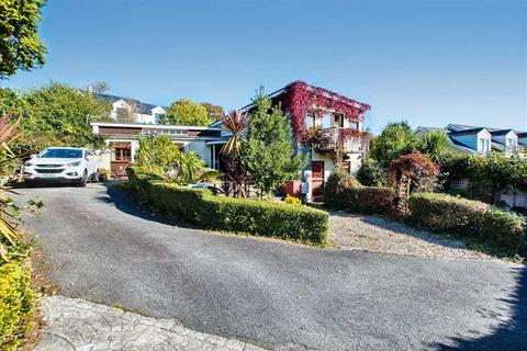 3 bedroom detached house for sale, Seaway, The Glen, Nr. Tenby