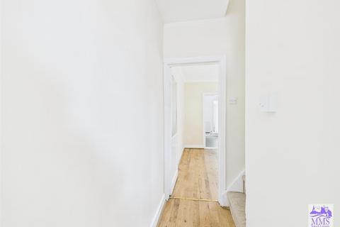 3 bedroom terraced house for sale, Castle Road, Chatham