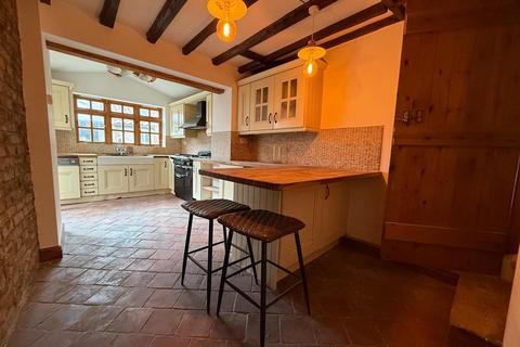 3 bedroom cottage to rent, Cowgate, Welton