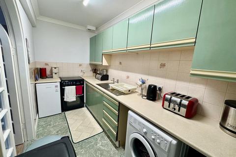 2 bedroom flat for sale, 30 Blenheim Terrace, Scarborough