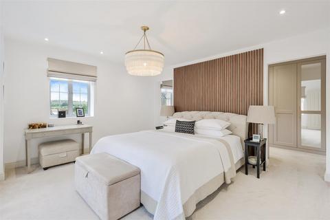 5 bedroom detached house for sale, Caversham Close, Coulsdon