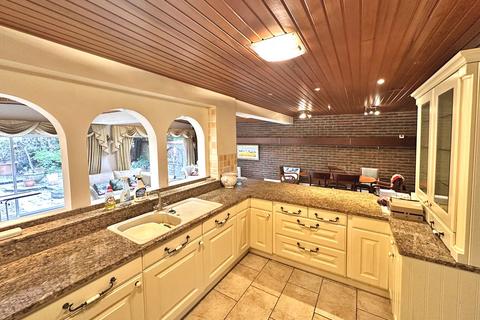 undefined, Noel Close, Brockenhurst, Hampshire, SO42