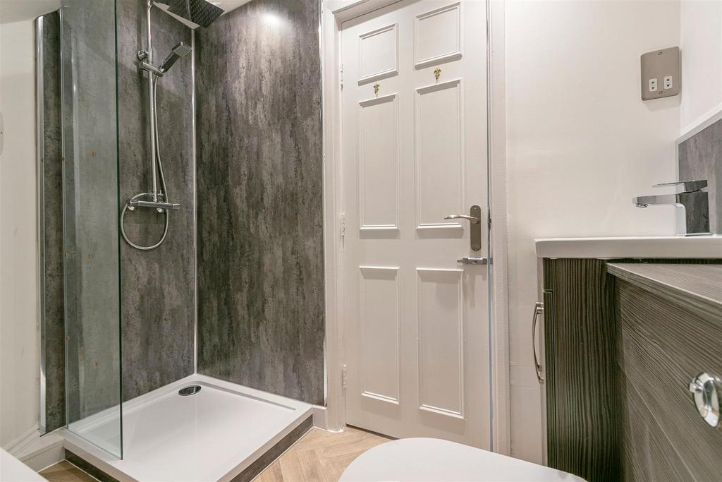 Bathroomshower.jpg