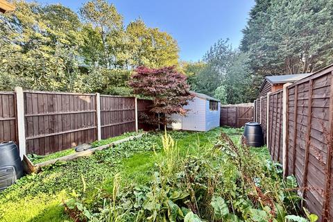 undefined, Old Pond Close, Surrey GU15