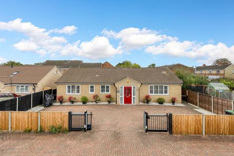 3 bedroom detached bungalow for sale, St. Neots Road, Sandy SG19