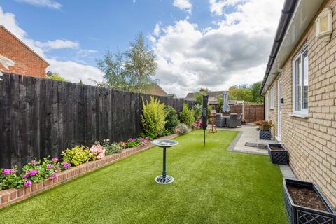 3 bedroom detached bungalow for sale, St. Neots Road, Sandy SG19
