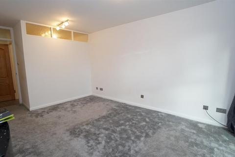1 bedroom apartment for sale, Bolton Court, Lister Lane, Undercliffe,Bradford