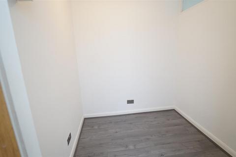 1 bedroom apartment for sale, Bolton Court, Lister Lane, Undercliffe,Bradford