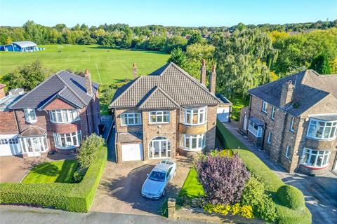 4 bedroom detached house for sale, Sandhill Oval, Leeds, West Yorkshire