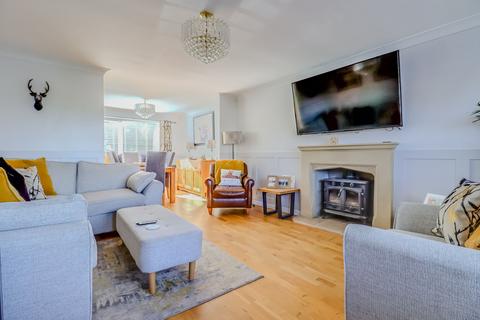 4 bedroom detached house for sale, Fishponds Close, Glenfield, LE3