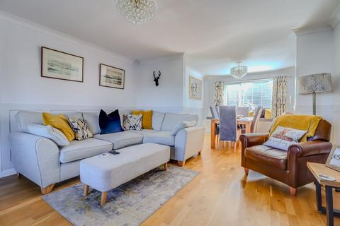 4 bedroom detached house for sale, Fishponds Close, Glenfield, LE3