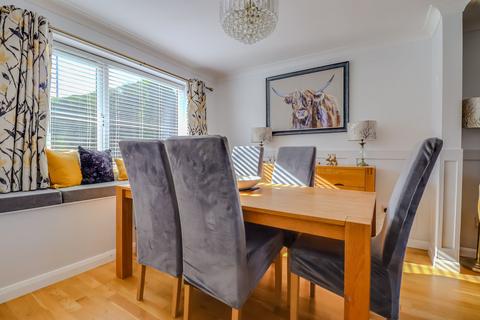 4 bedroom detached house for sale, Fishponds Close, Glenfield, LE3