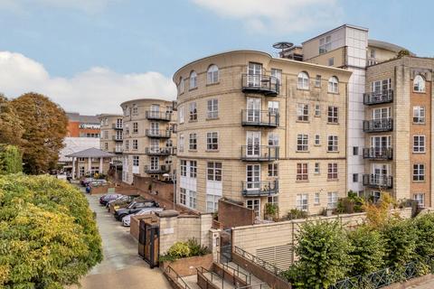 Wimbledon Central, 21-33, Wimbledon SW19