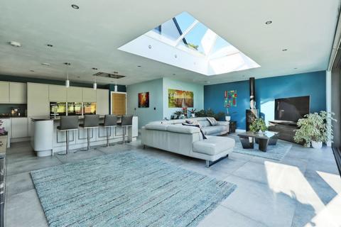 6 bedroom detached house for sale, Common Road, Worksop S80